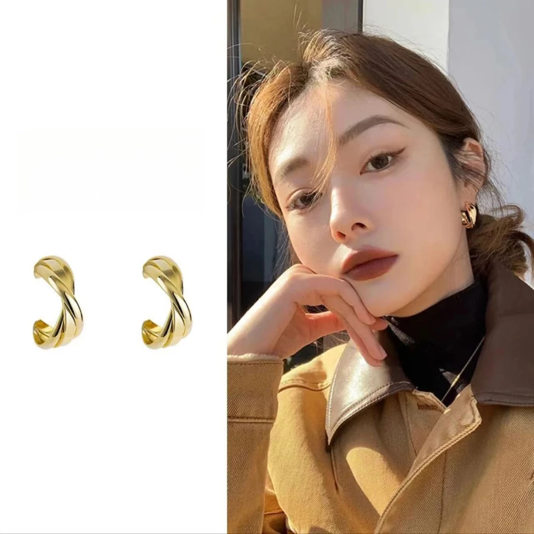 合金耳饰 法式小众金色耳钉女气质轻奢设计感ins简约欧美复古精致