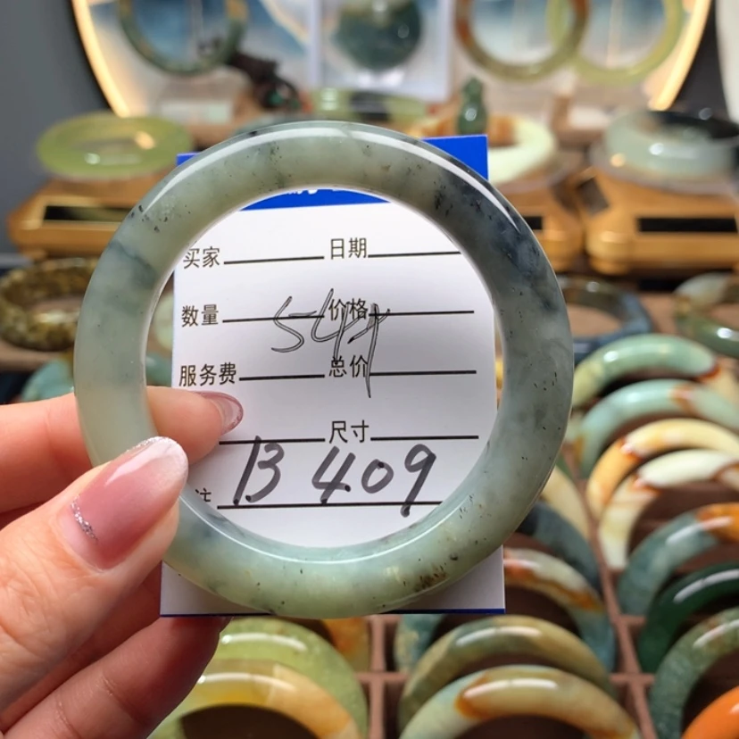 【闪购商品】蛇纹石玉手镯未镶嵌