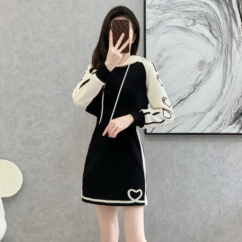 早春高档气质连帽假两件卫衣连衣裙女春秋小个子漏腰外出洋气裙子