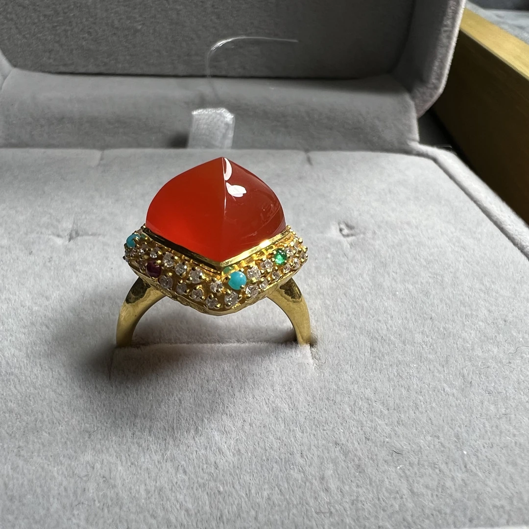 保山河湾冰红精工糖塔18k金定制女戒