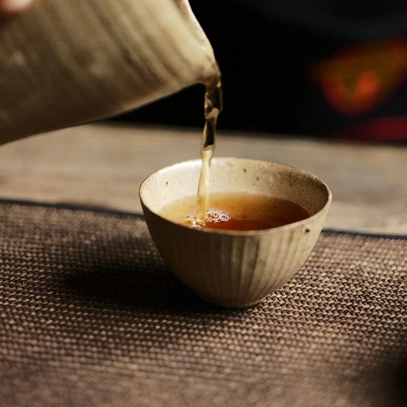 太初莲花堂 王哲轩手作 手工印胚陶泥 小品杯 伞杯 黄釉小茶杯