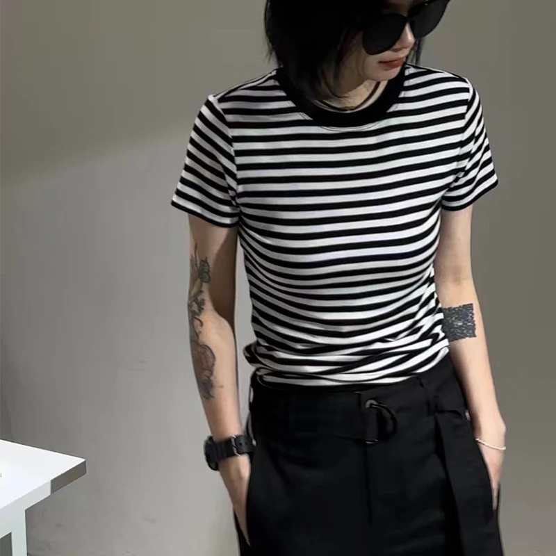 H版圆领黑白条纹弹力短袖T恤