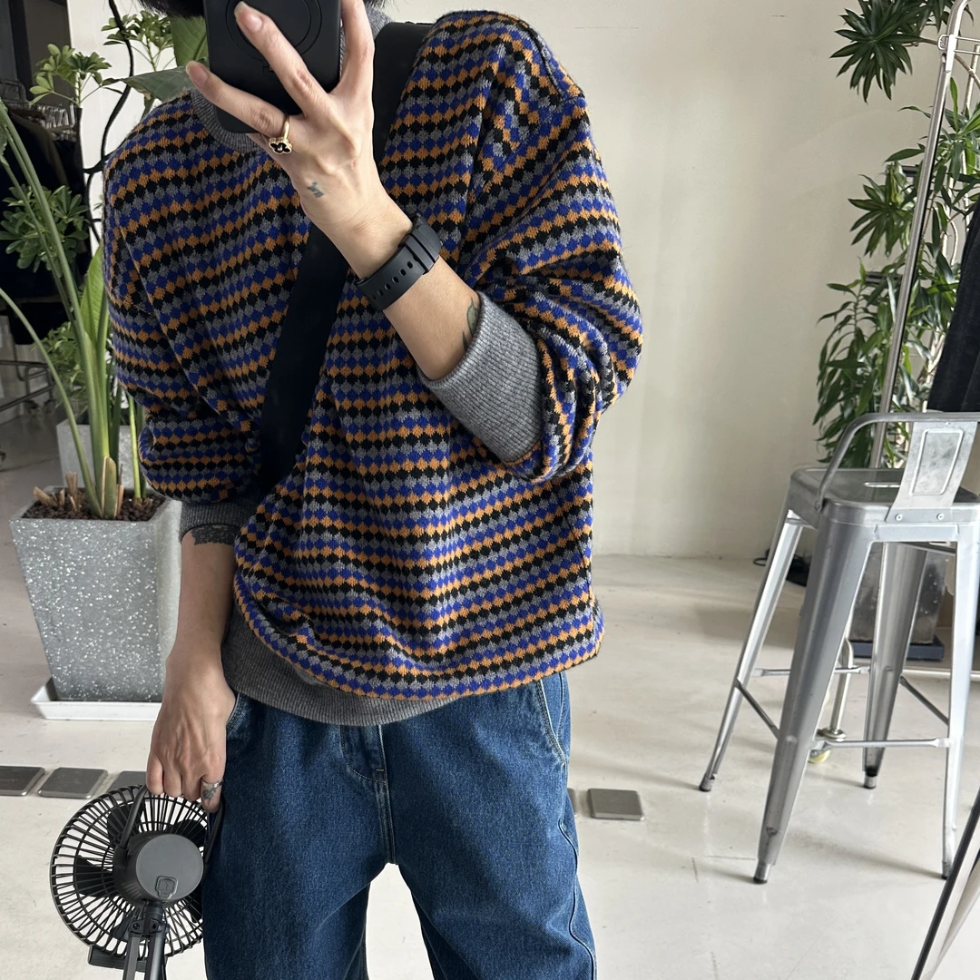 四色交织提花宽松卫衣