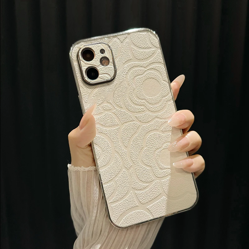 适用苹果11高级感网红复古山茶花皮纹电镀边框全包手机壳