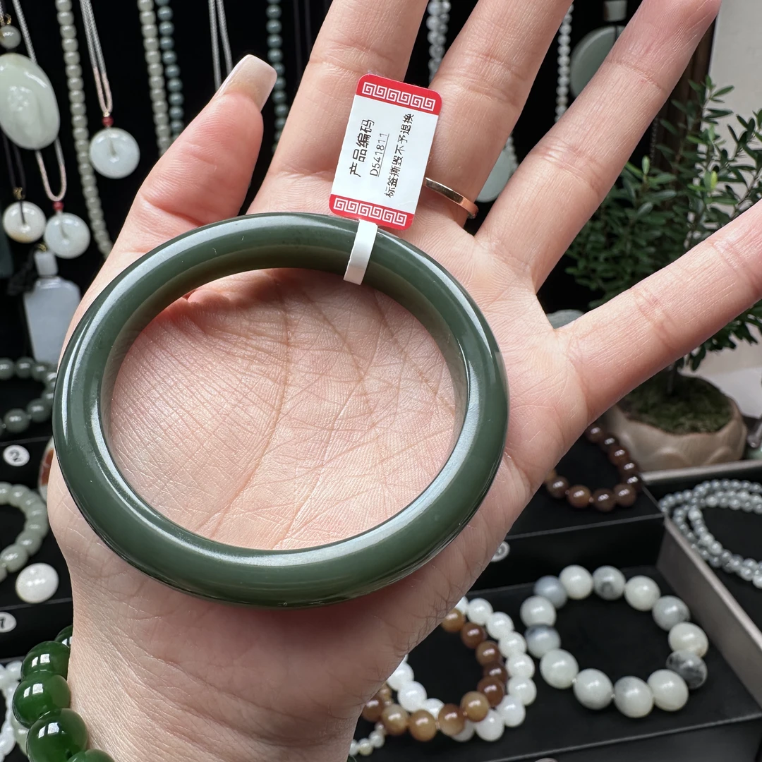天然和田玉沙枣青贵妃手镯