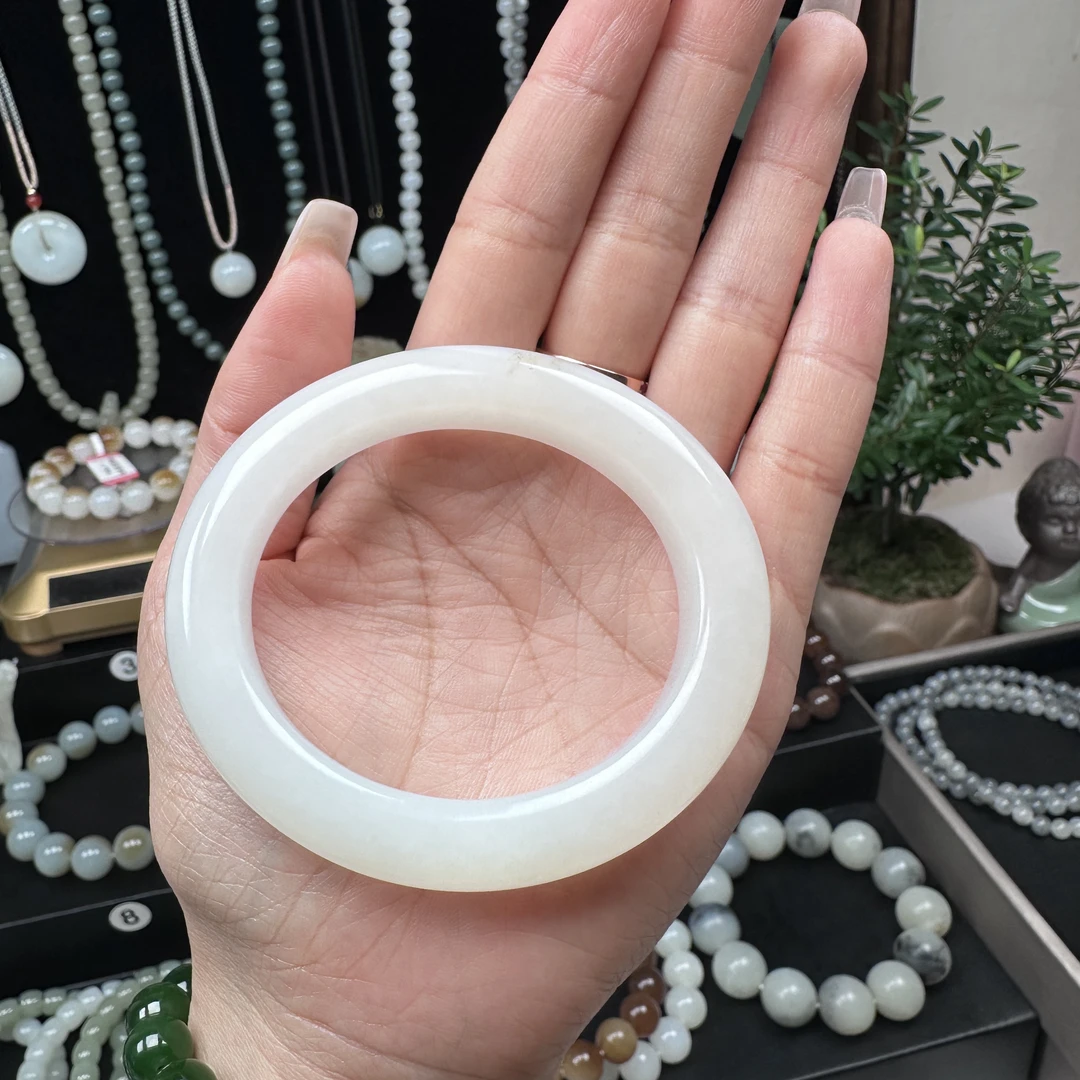 天然和田玉白玉手镯贵妃鐲