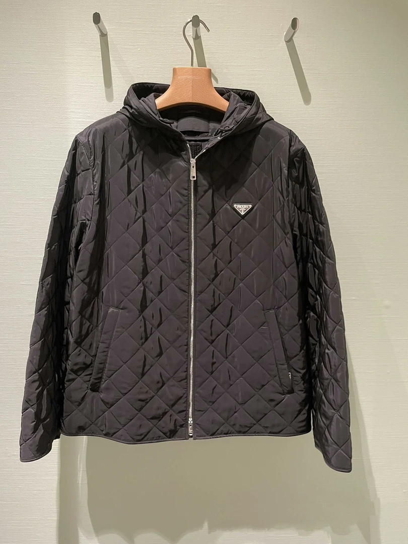 Prada/普拉达男士黑色连帽菱形格纹休闲棉服YU004保暖秋冬