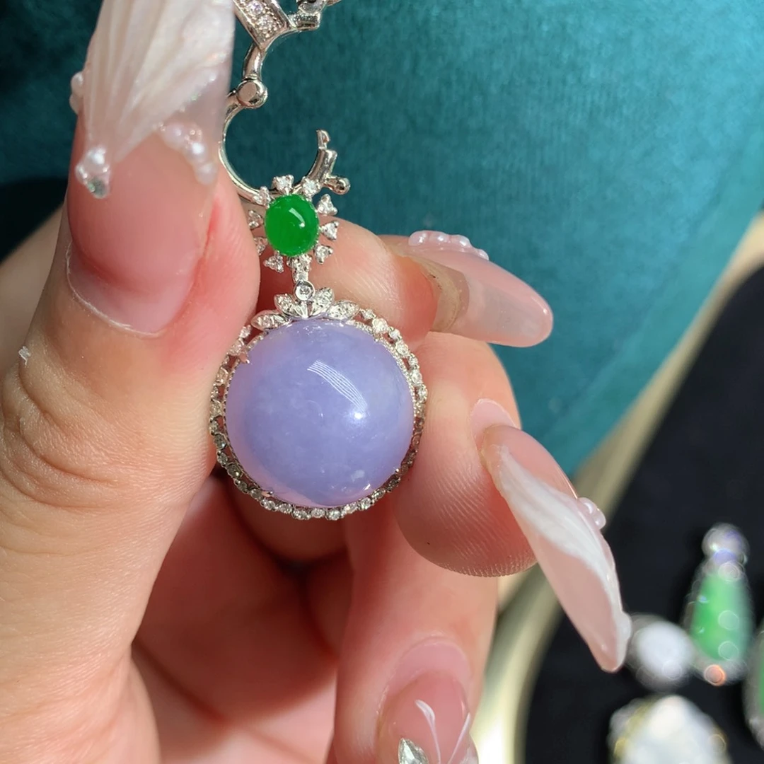 翡翠颈饰18K金镶嵌花****3缅甸翡翠