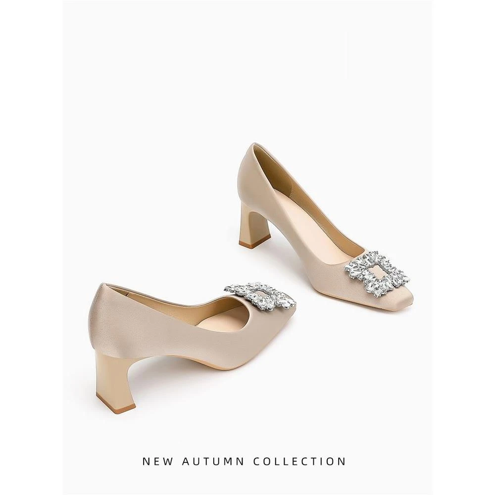 水钻方扣粗跟单鞋女设计感小众浅口绸缎法式仙仙女风粗跟水钻单鞋