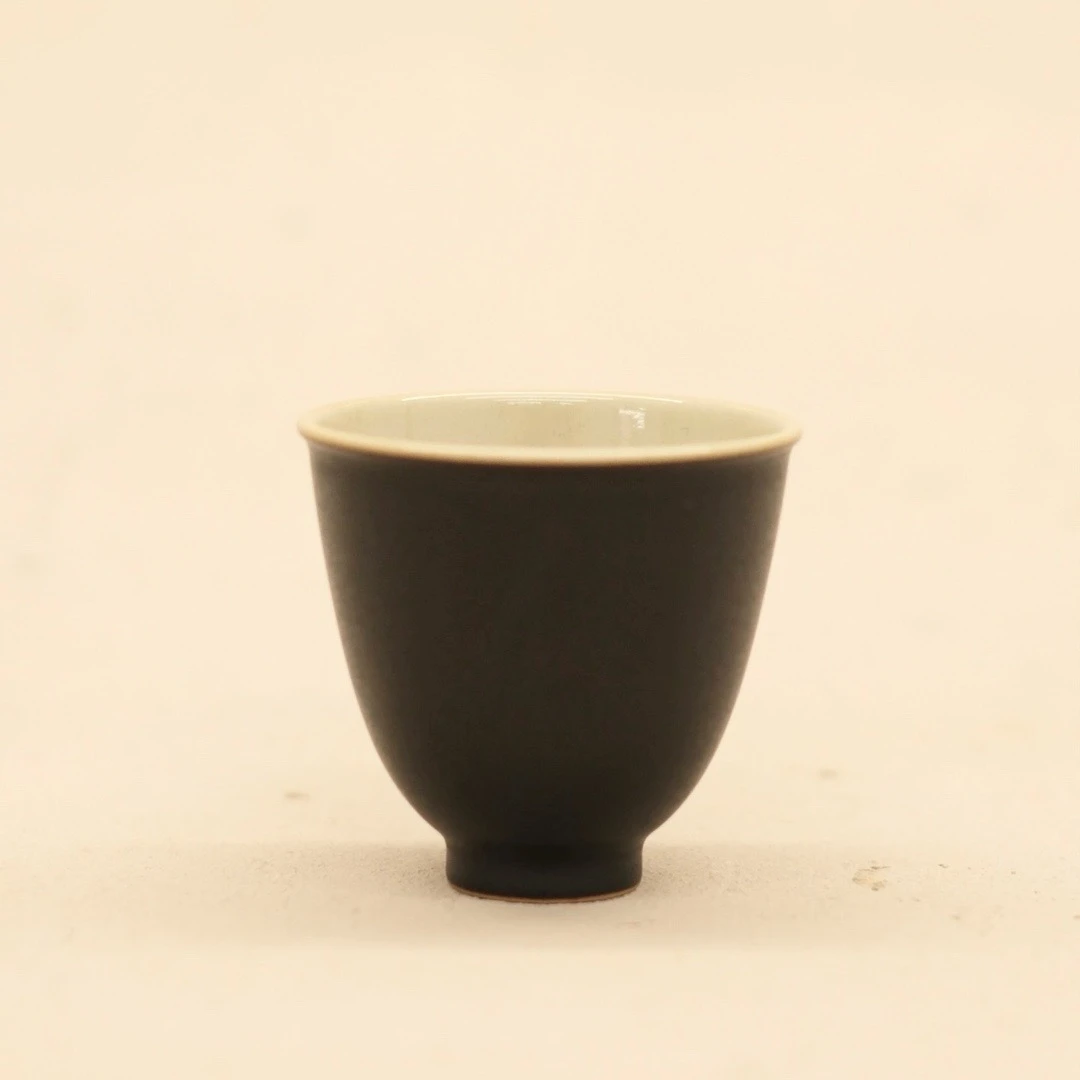 云泊 玄墨 秋华杯 主人杯 直口杯纯手工单色釉主人杯 容量50cc