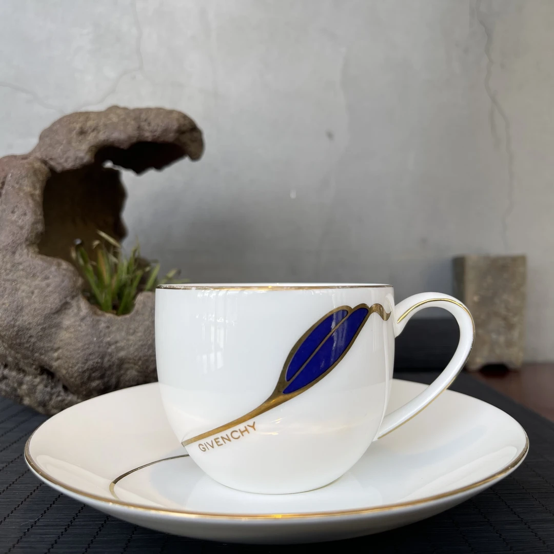 纪梵希与双论联名骨瓷咖啡杯(托15cm杯130ml)