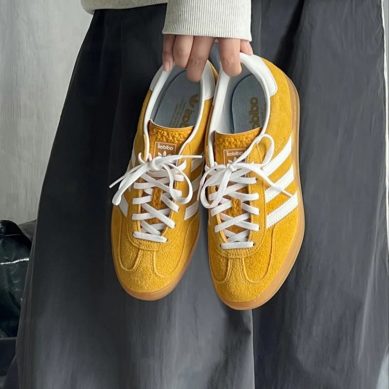 Adidas originals Gazelle 黄白 男女防滑低帮德训鞋T头鞋 HQ8716