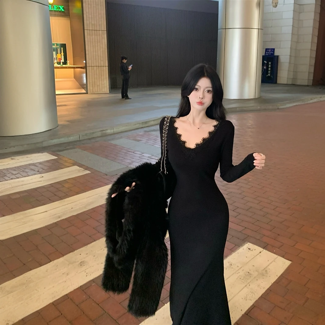 黑色V领蕾丝性感内搭长袖鱼尾连衣裙女春季收腰修身气质包臀长裙