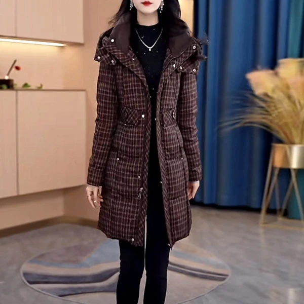 磨毛软精仿白鸭绒羽绒服2024冬季新款时尚中长款连帽格纹羽绒外套