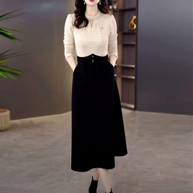 高级拉卡绒时尚简约拼接加厚连衣裙2024冬季新款修身保暖打底裙子