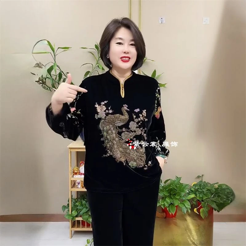 阔太太高端秋冬时尚显瘦植绒重工丝绒长袖中老年妈妈装上衣打底衫