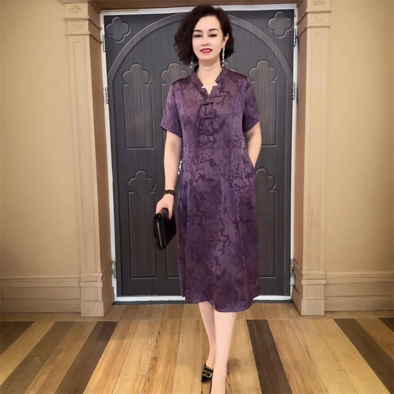 高端夏季妈妈新款V领短袖提花连衣裙宽松遮肉气质中老年裙子
