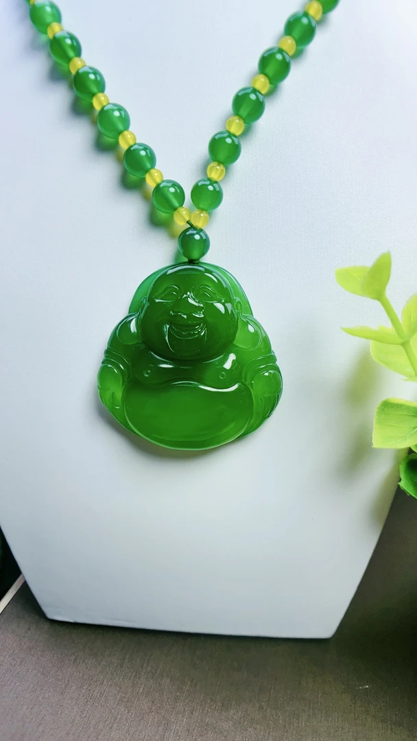 美尔珠宝/玛瑙玉髓佛公吊坠约50*49mm/多样式发一