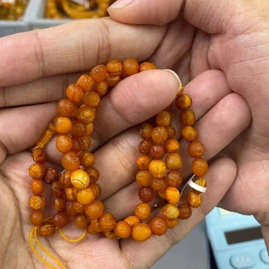 琥珀珠宝奇石未镶嵌