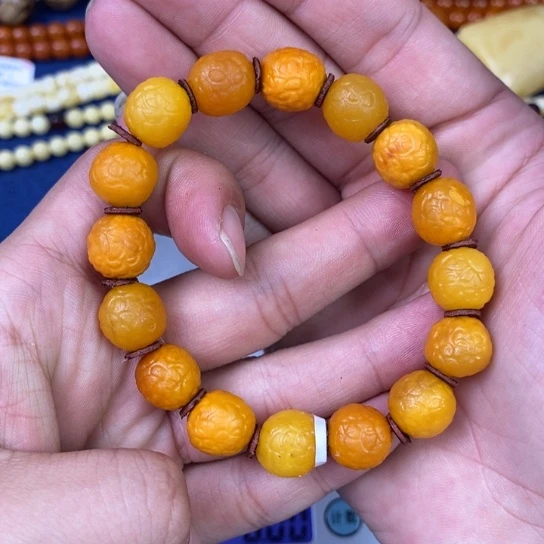 琥珀珠宝奇石未镶嵌
