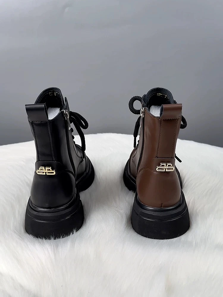 英伦风靴子女鞋时尚百搭马丁靴加绒单靴秋冬