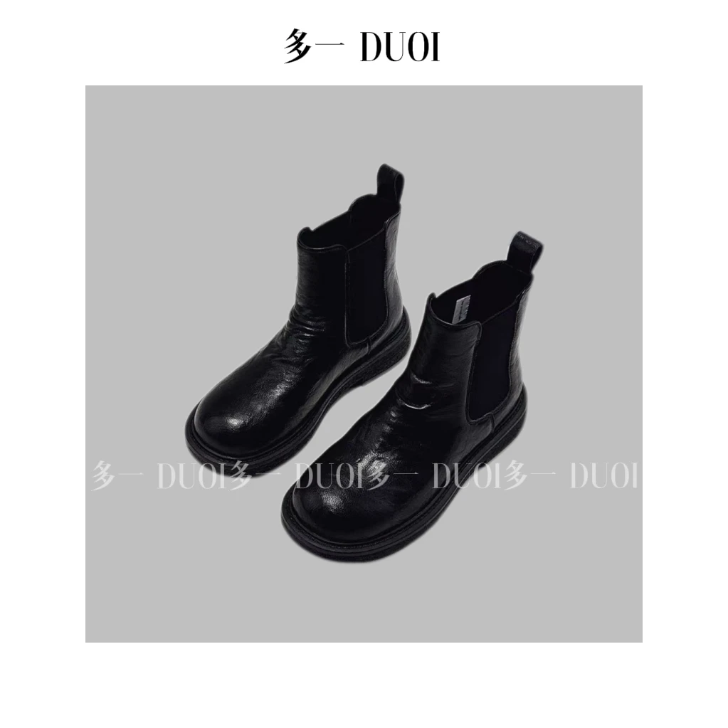 多一“切尔西靴”2024秋季经典圆头褶皱设计烟筒靴
