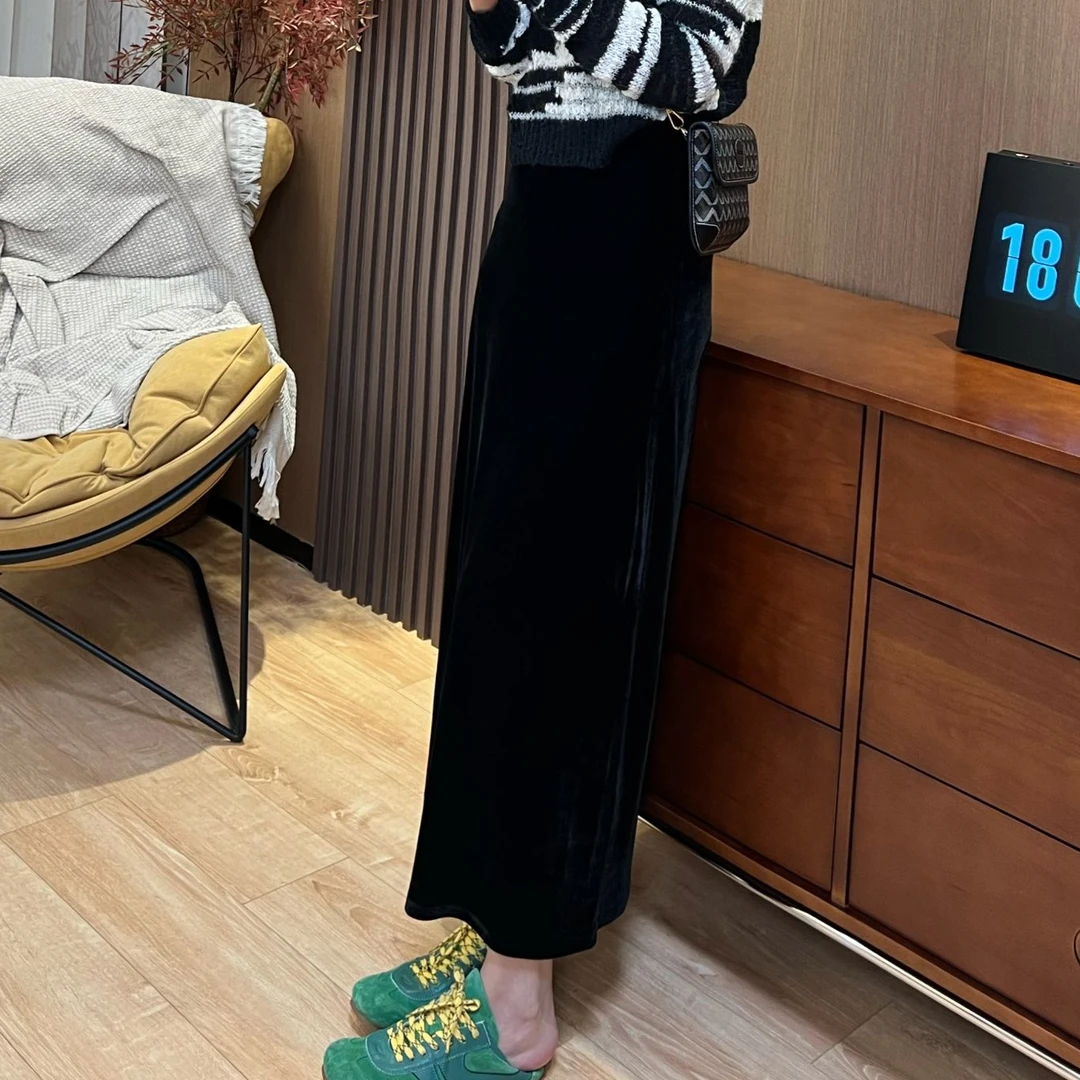 H9 早秋黑色丝绒半身长裙 慵懒气质显瘦 DG2915