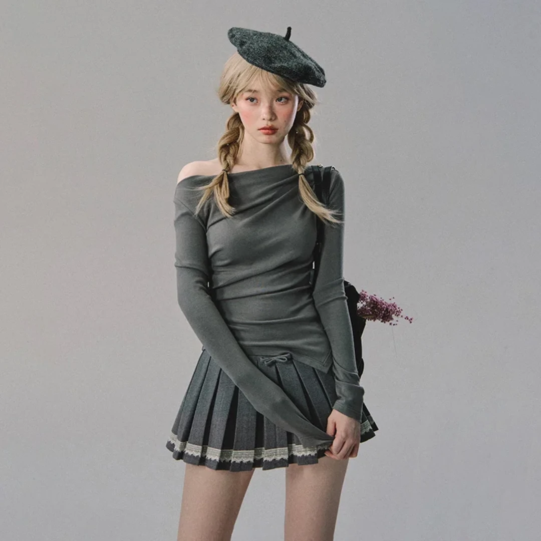 OAKMOO/ "克制而浪漫"灰色一字领收腰长袖针织上衣长裤两件套装女