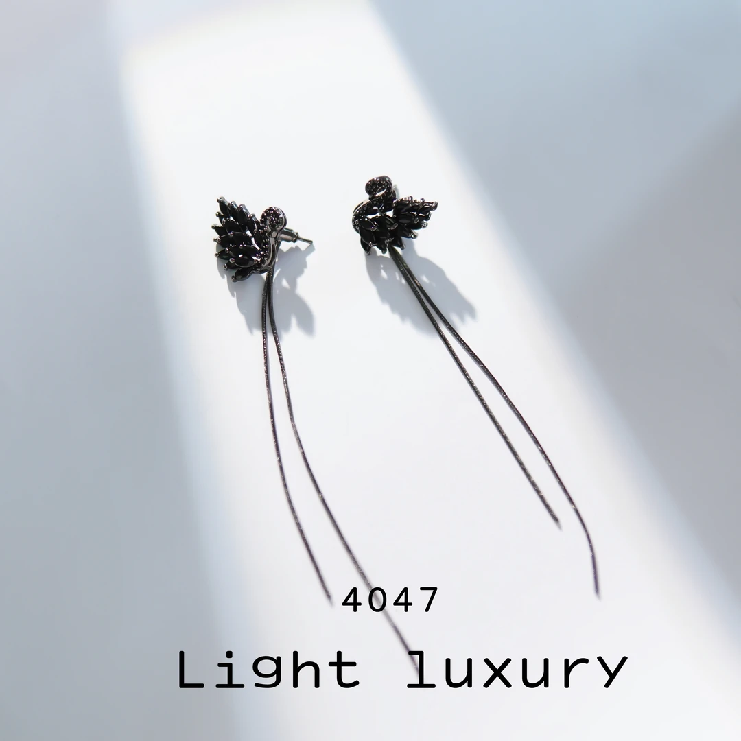 铜合金耳饰 4047气质轻奢精致高级感优天鹅流苏耳饰