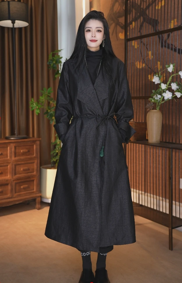 早春新款中式长款翻领桑蚕丝龟裂纹香云纱女士复古长款风衣909