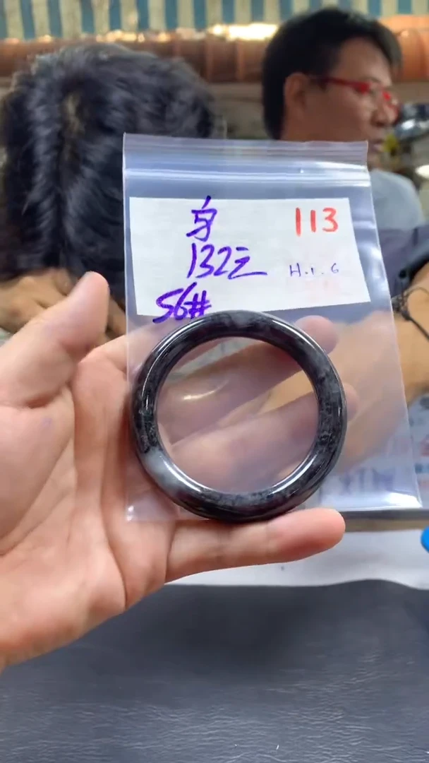 【闪购商品】定制翡翠未镶嵌多样性手镯不退不换