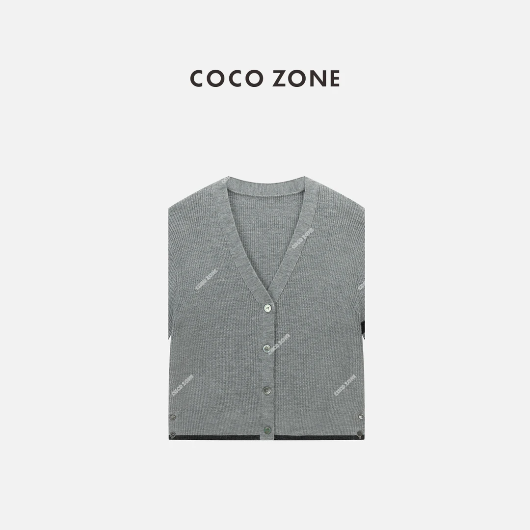 COCO ZONE 刘一一 极简风V领复古条纹边饰针织开衫CC1C1802