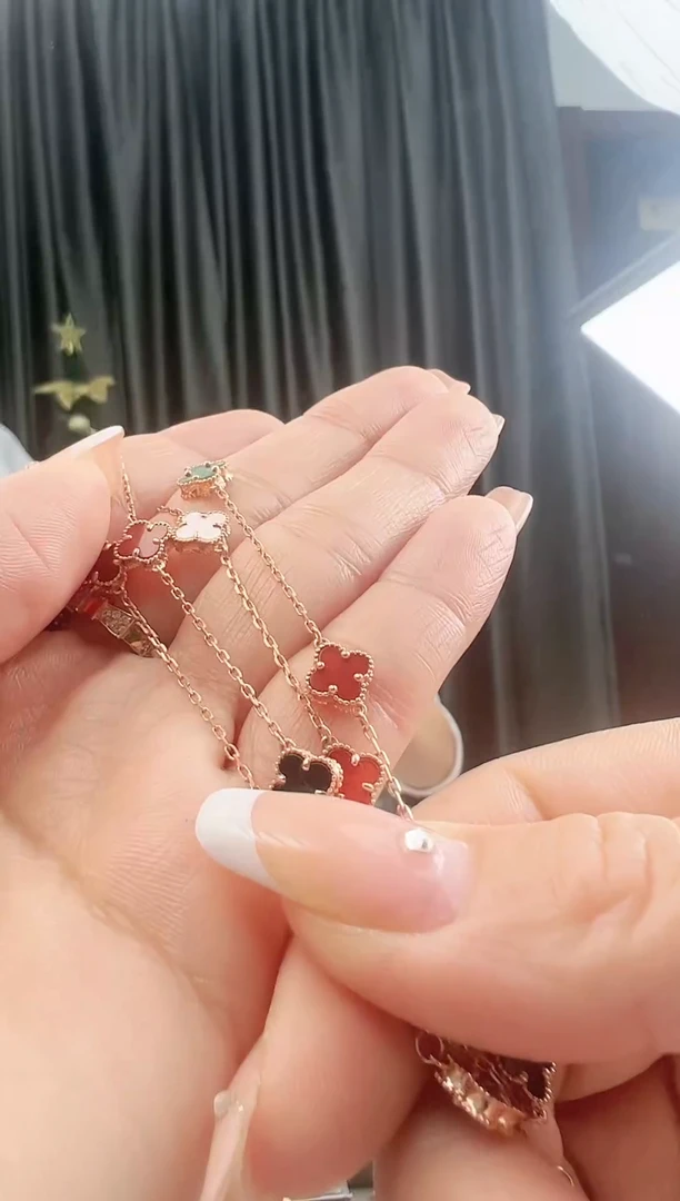 【闪购商品】玛瑙/玉髓颈饰18K金镶嵌18K金项链