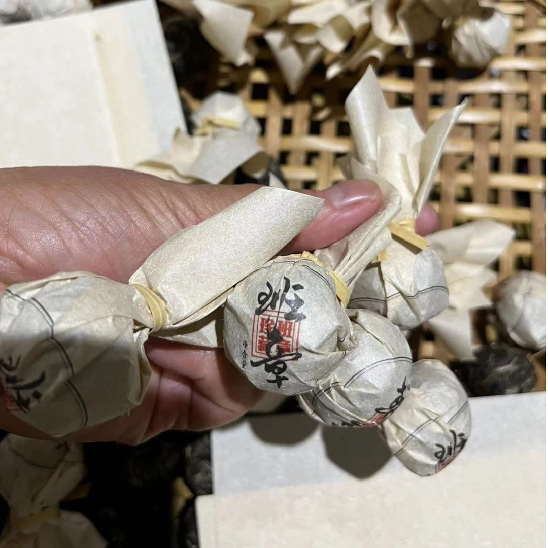 班章普洱茶紧压茶（生茶龙珠）8克每颗 10颗起拍