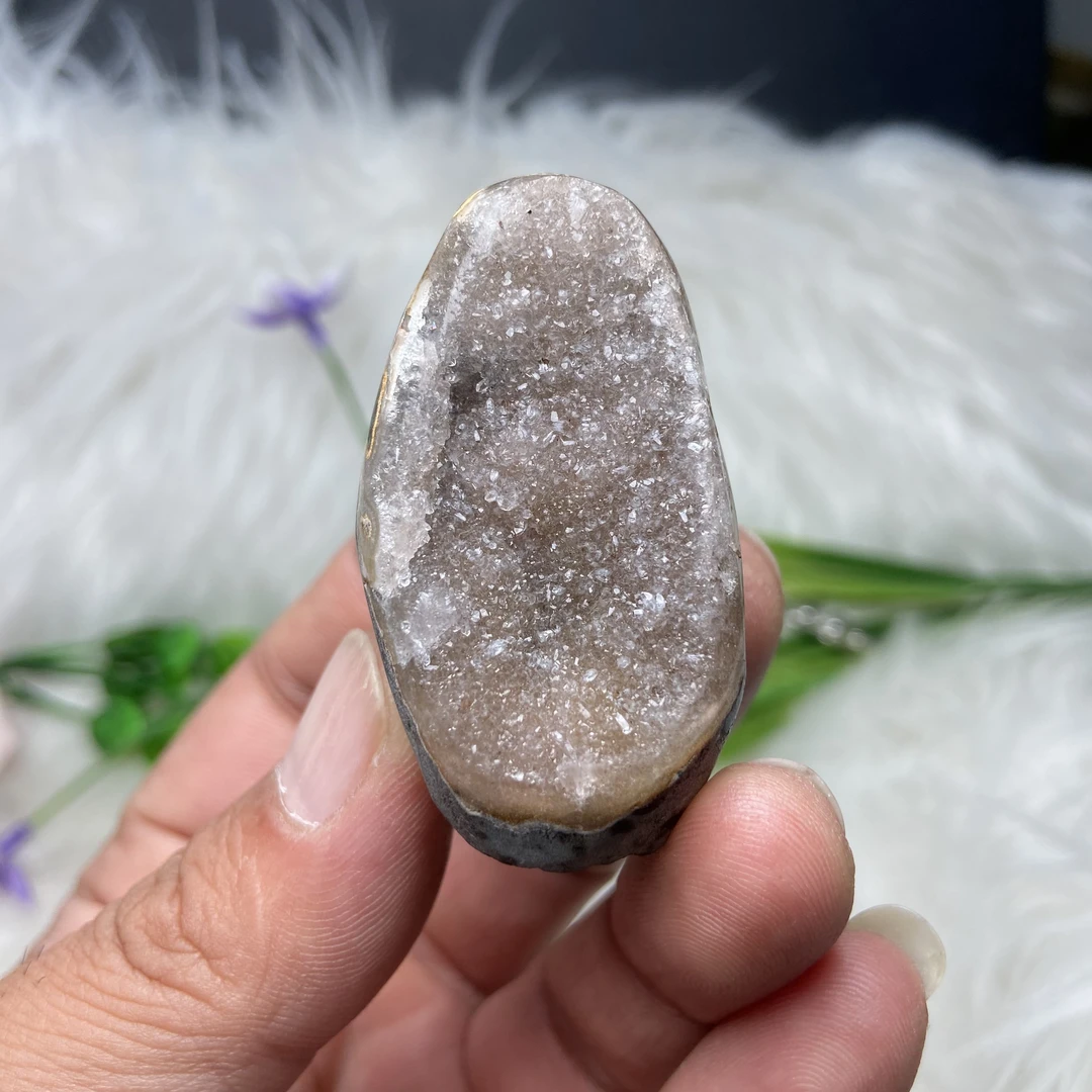 迷你彩色小晶镇天然紫水晶消磁居家办公原石摆件高43 mm重74克