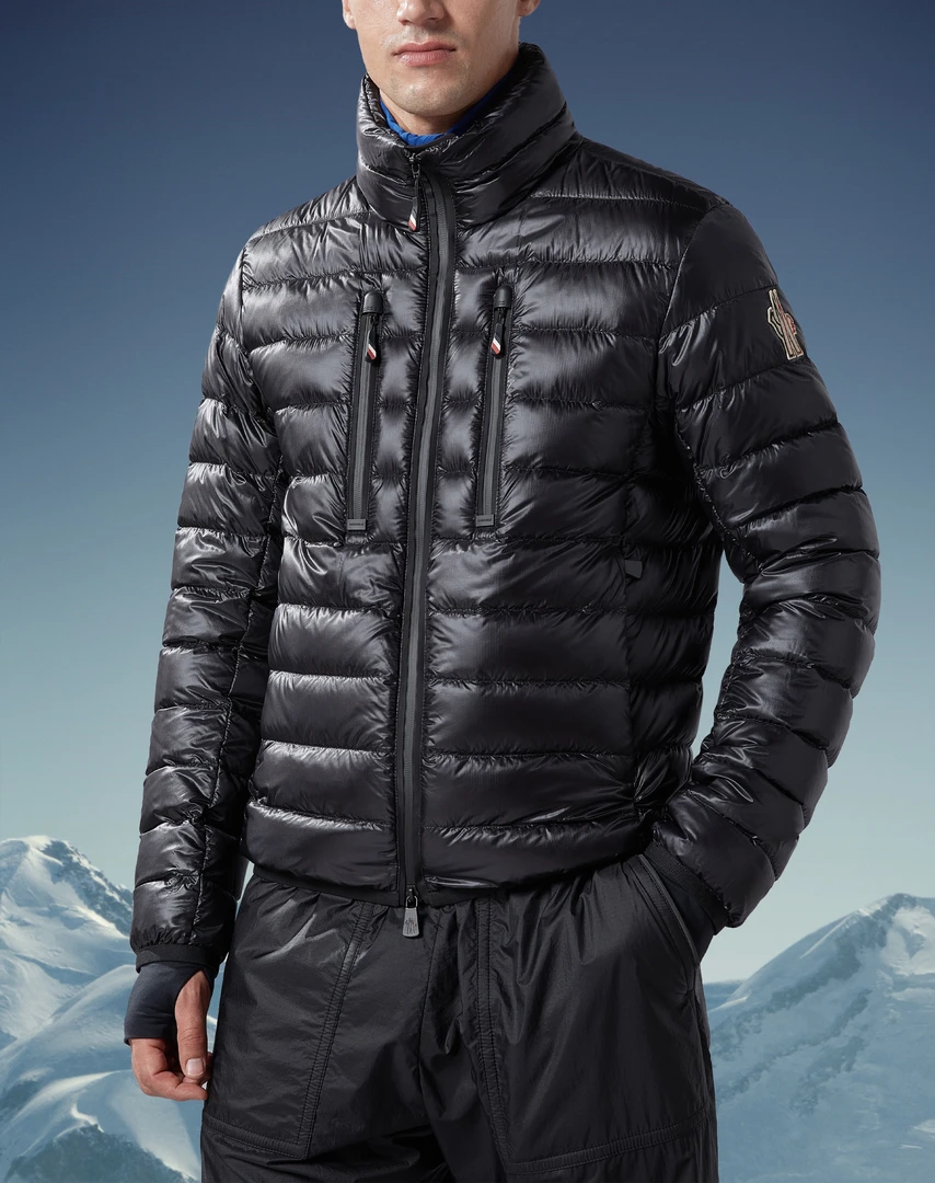 全新未使用 MONCLER 蒙口 Hers 滑雪季立领轻薄保暖羽绒服 短款