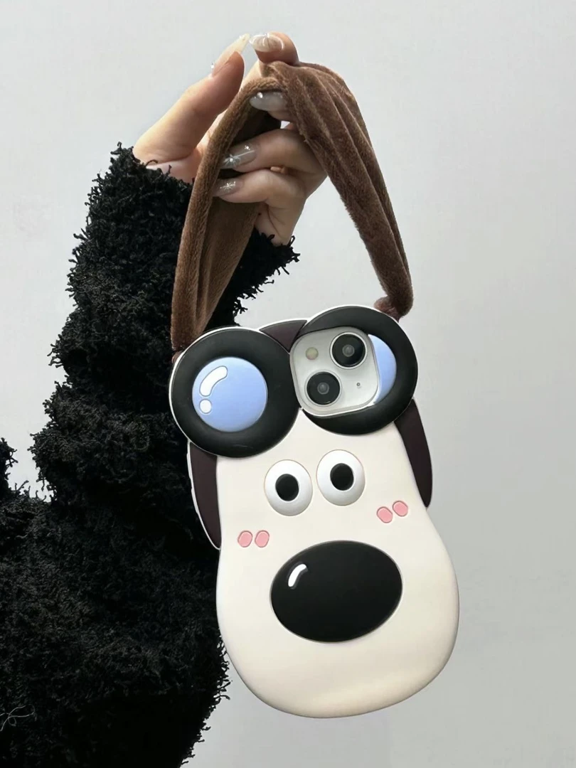 立体毛绒腕带手提掌门狗iPhone15苹果14手机壳13硅胶12可爱11网红