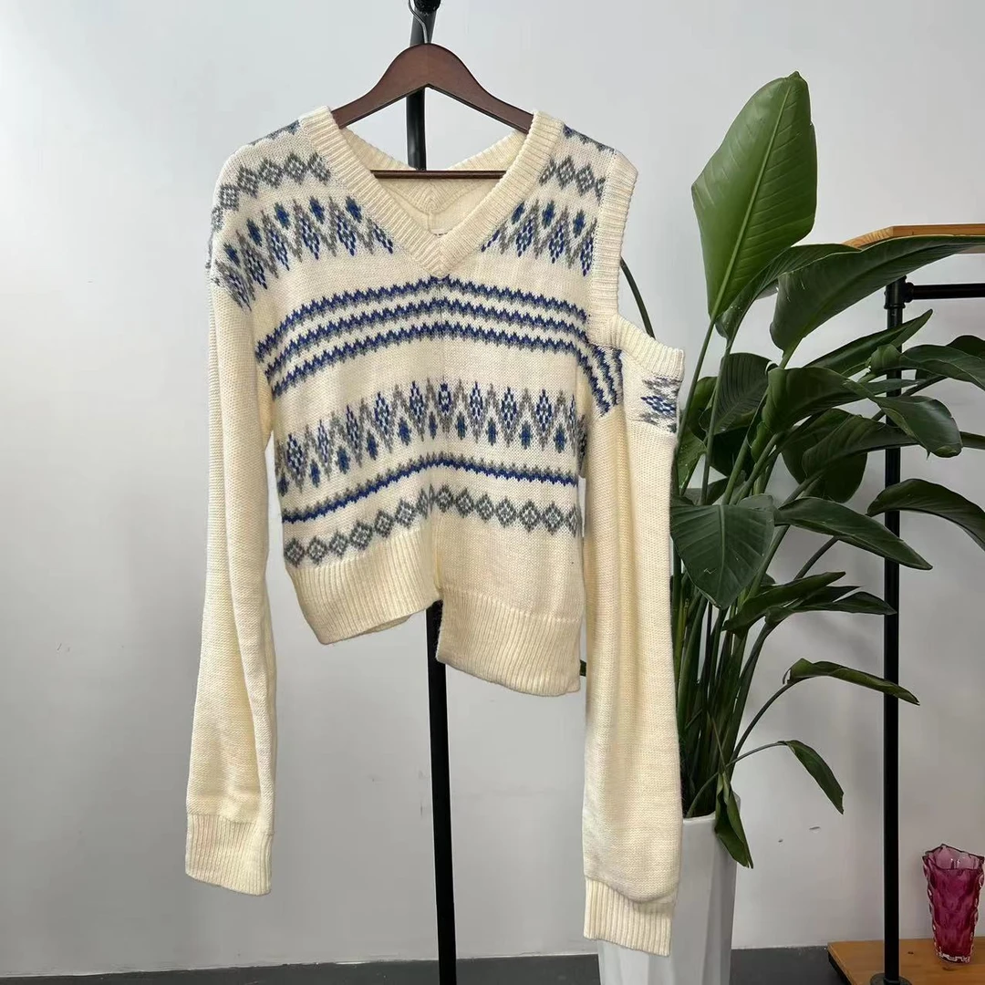 I-29 F 潮牌女款拼色小众设计感不规则拼接V领短款毛衣 KW537