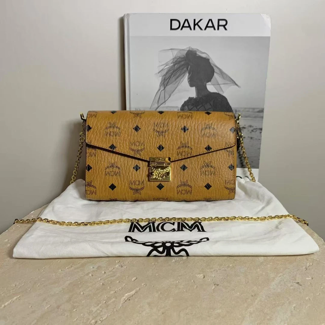 99新 MCM 壹臻/干邑色老花信封包 61098756