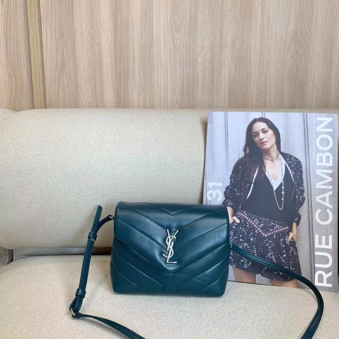 95新 Chanel/香奈儿 壹臻中古/墨绿色loulou方胖斜挎包/84383873