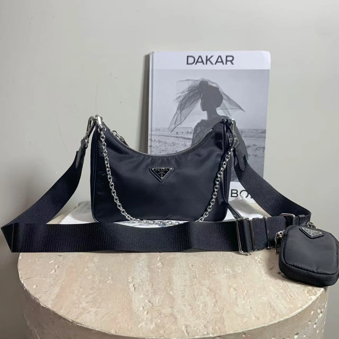 95新 Prada/普拉达 壹臻/黑银尼龙三合一斜挎包76666088