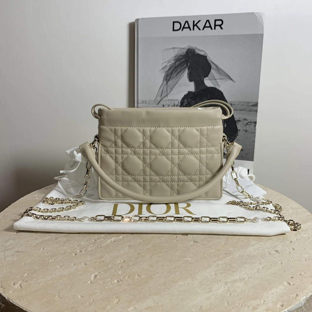 全新未使用 DIOR/迪奥 壹臻/浅奶茶色milly mini福袋包 84442852