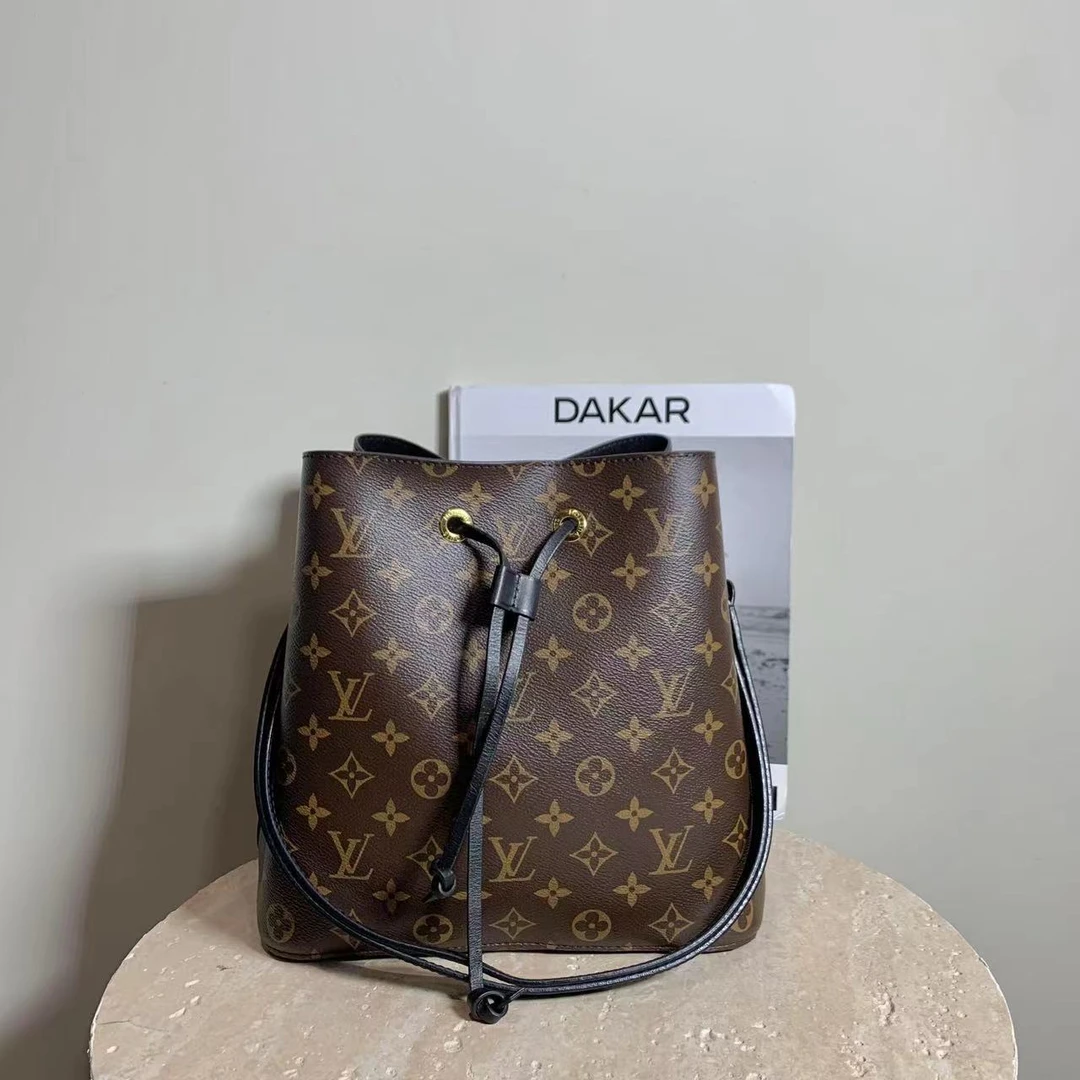 95新 LouisVuitton/路易威登 壹臻/老花黑水桶包 97700917