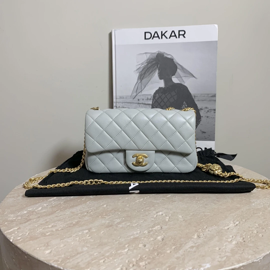 99新 Chanel/香奈儿 壹臻中古/23s淡蓝山茶花金球大mini 35401544