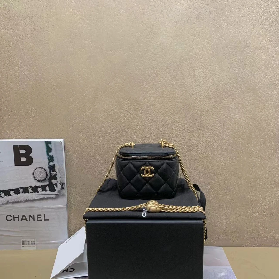 95新 壹臻中古/Chanel23S黑金羊山茶花金球mini 盒子 83462049