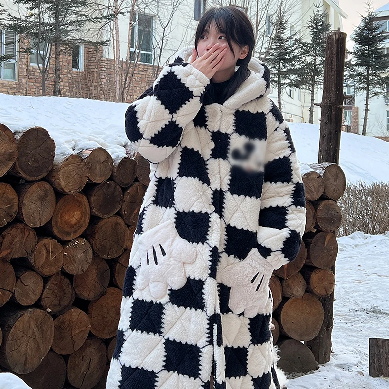 【三层夹棉加厚】2024爆款卡通黑白格冬天舒适保暖口袋睡袍女家居服