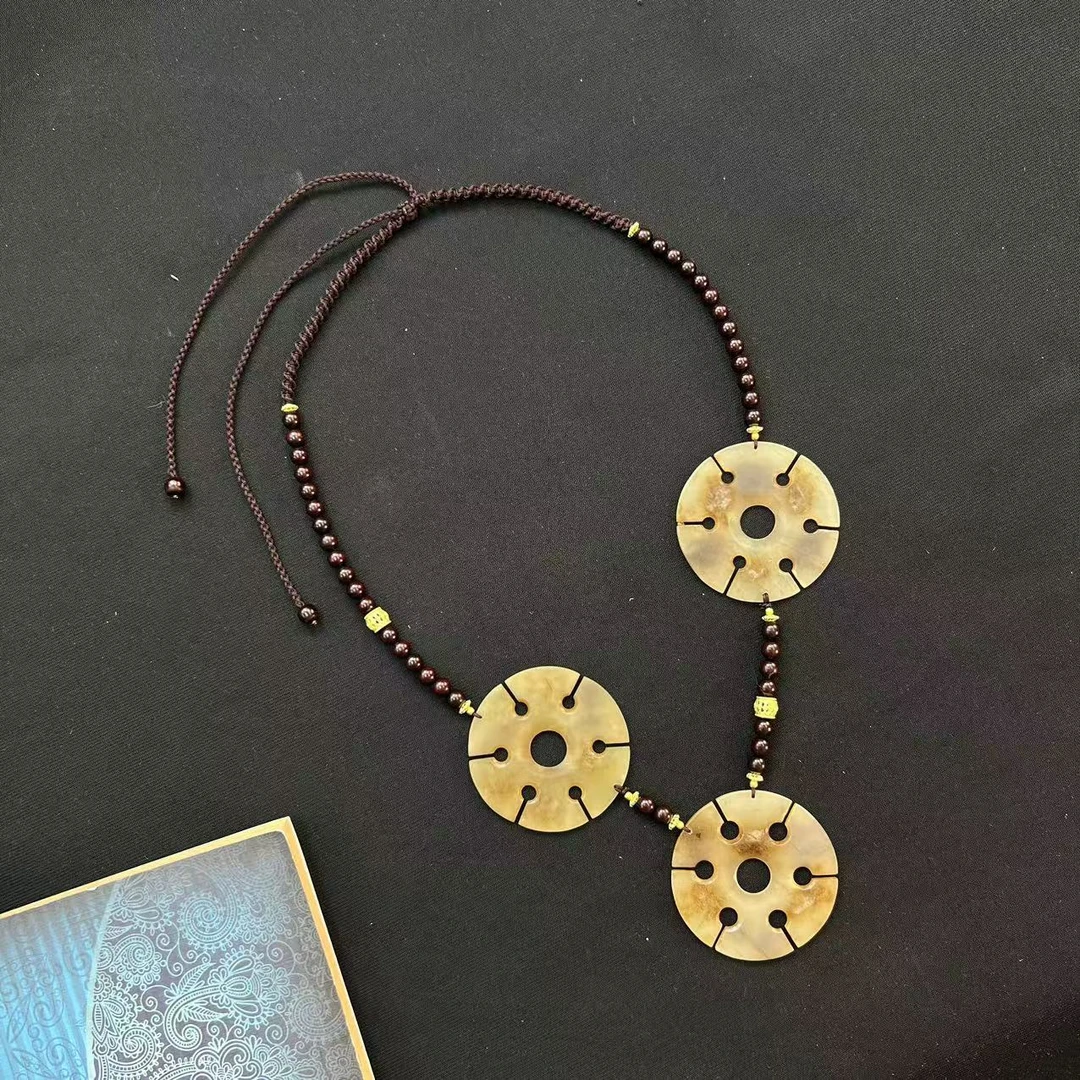 和田玉佳偶天成设计项链