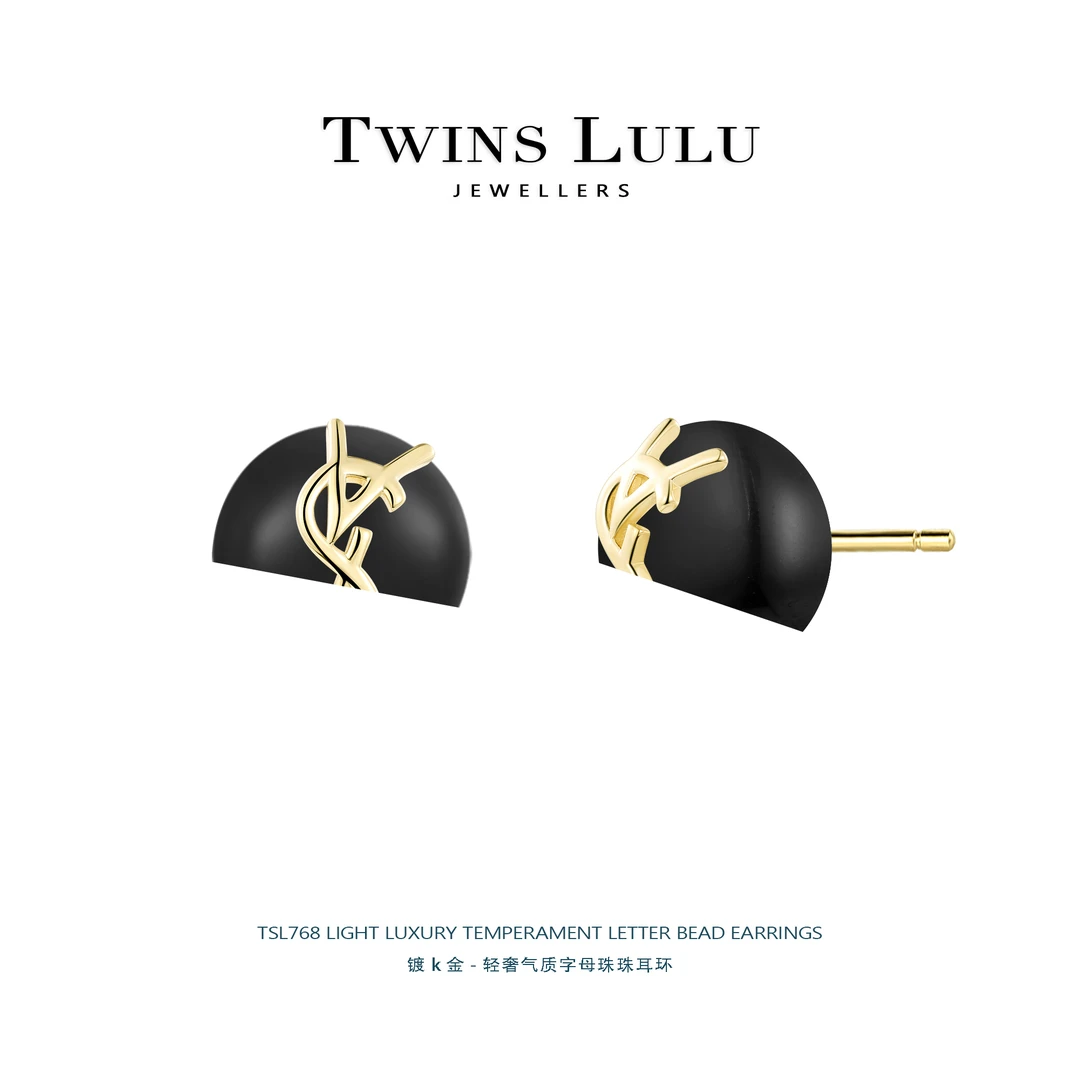 时尚百搭简约轻奢立体浮雕字母耳环TSL768