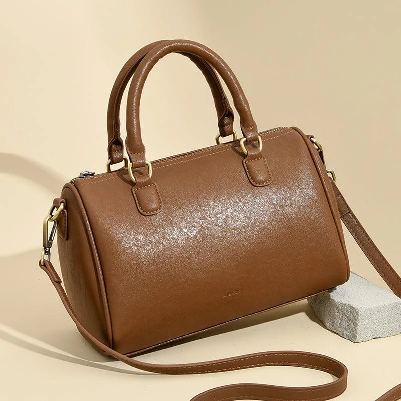 米琦袋鼠品牌高级感手提包女包2025新款时尚简约斜挎包复古单肩包