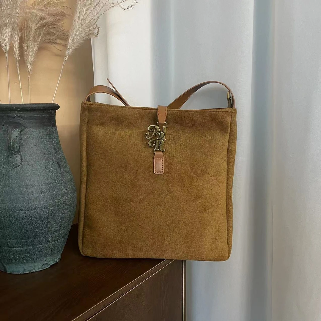 韩版女包秋冬新款复古气质绒面单肩腋下包百搭休闲斜挎包8010棕